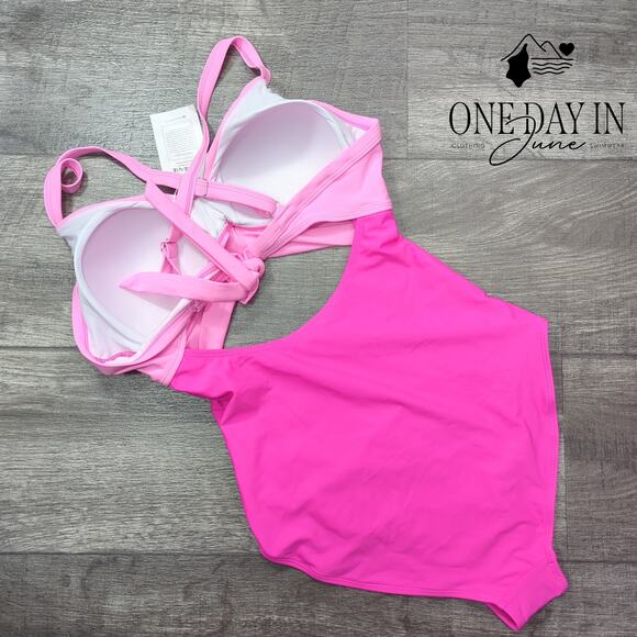 Eomenie Cross Front Cut Out One Piece Swimsuit Size M - Picture 7 of 7